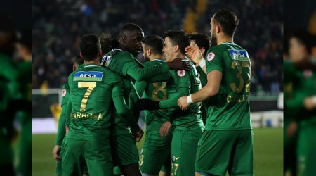 Akhisar avantaj peşinde