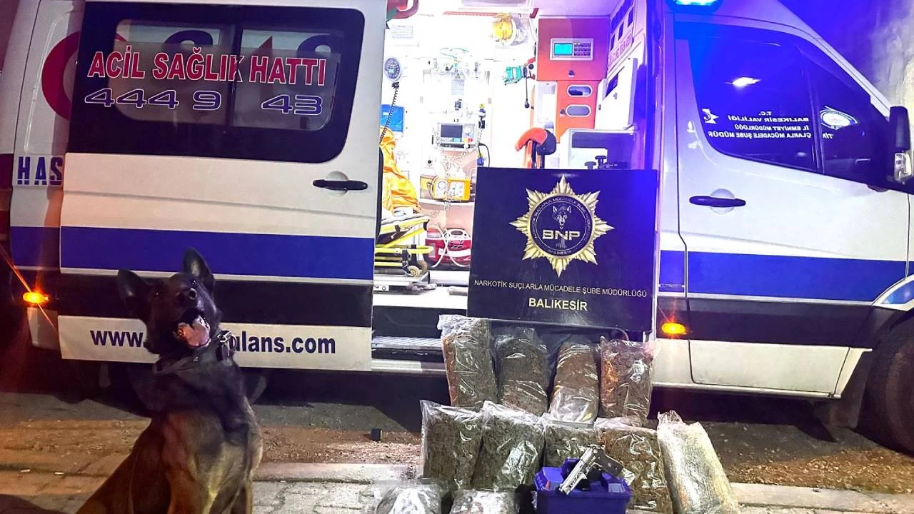 Ambulansla uyu�turucu sevkiyat� yapan 3 zanl� tutukland�