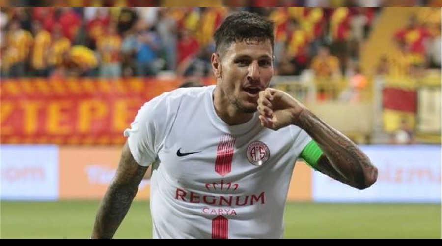 Brezilyal savunmac Kayseri'de