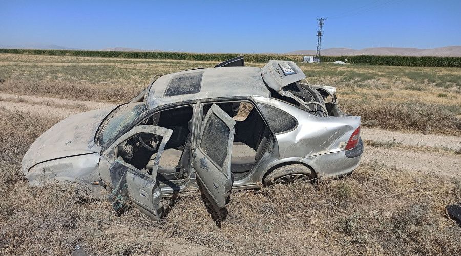 Araç hurdaya döndü, emniyet kemeri hayat kurtardı