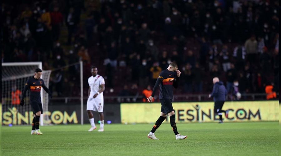 Averajı ekside olan Aslan ön kötü döneminde