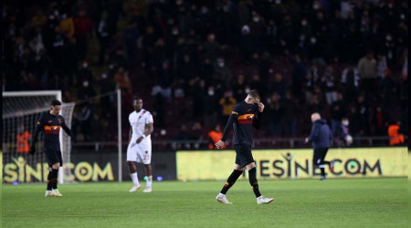 Averajı ekside olan Aslan ön kötü döneminde