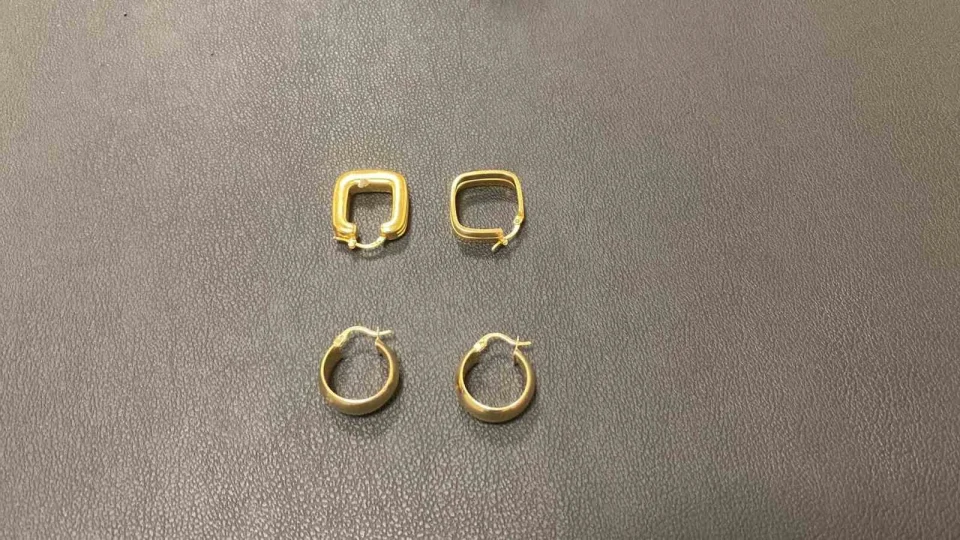 AVM'de kuyumculardan h�rs�zl�k yapan 2 ki�i yakaland�