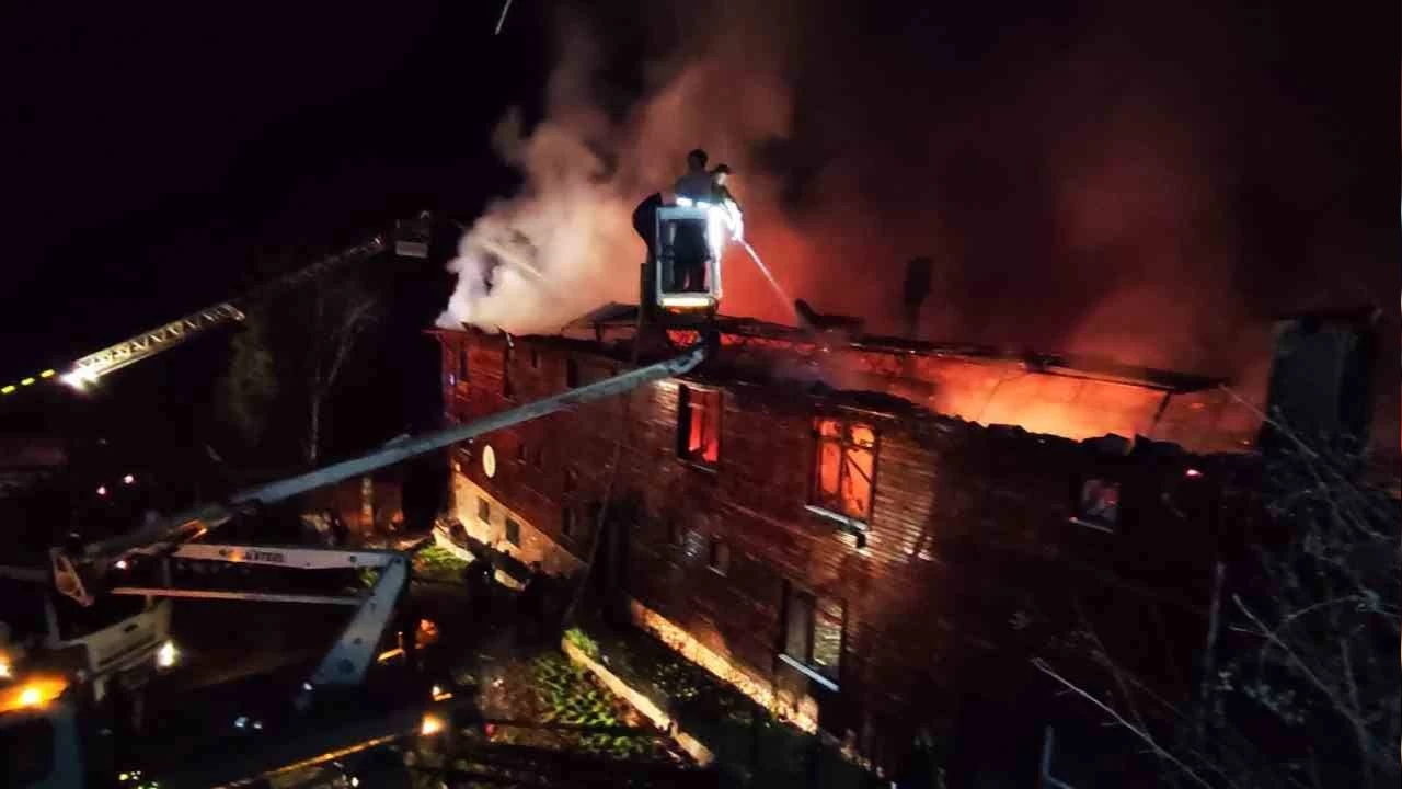 Bartın'daki otel yangınında facidan dönüldü
