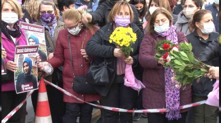 Başak Cengiz'in öldürüldüğü yere karanfil bıraktı