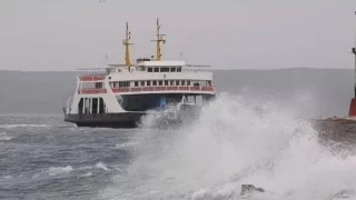 Bozcaada ve Bozcaada feribot seferleri iptal edildi