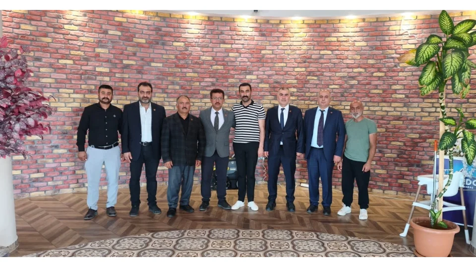BTP Sivas teşkilatı Kangal’da esnaf ve kurum ziyaretlerinin ardından şenliğe katıldı