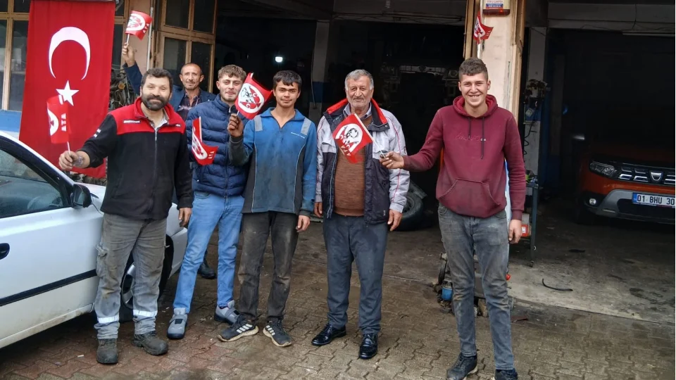 BTP’den Adana’nın bütün ilçelerinde eş zamanlı Cumhuriyet Bayramı çıkarması