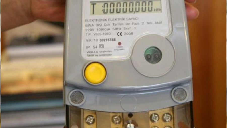 Bu okulun 24 bin 300 liral�k elektrik faturas� 410 liraya d��t�