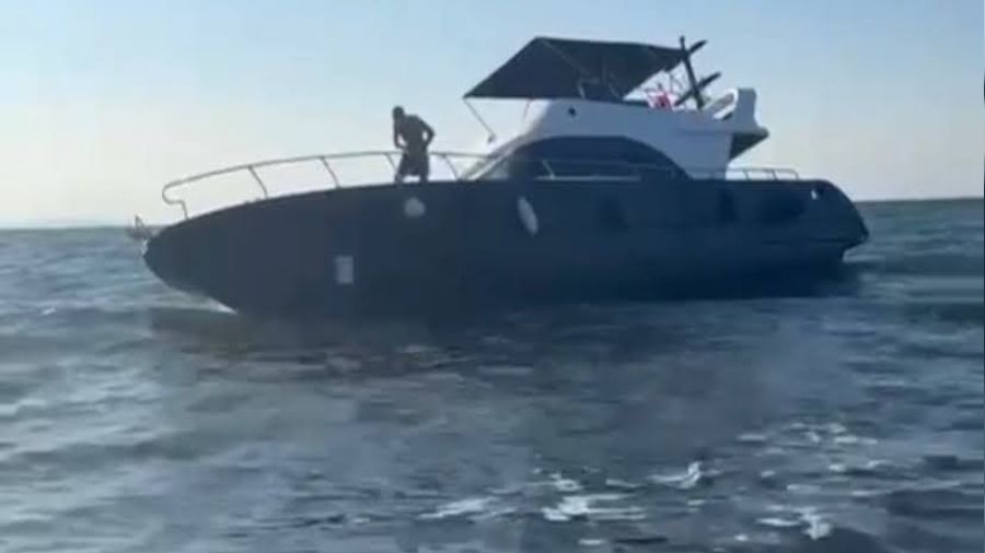 Bursa'da milyonluk lüks yat karaya oturdu
