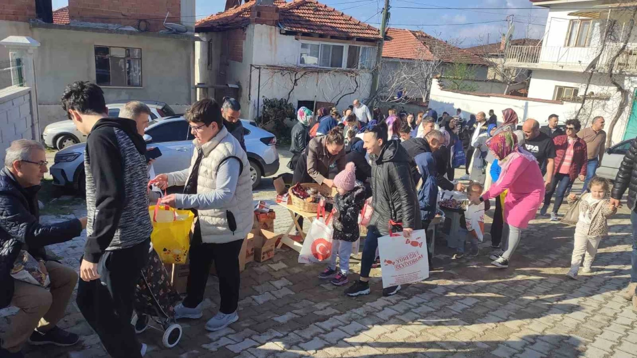 Denizli'de binlerce ocuk bayram cokusunu 4 asrlk gelenekleriyle yaad