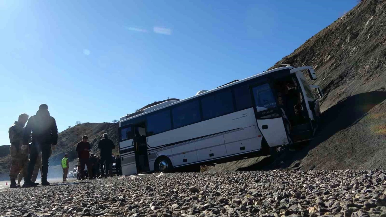 Diyarbakr'da otobs kazas: 27 yaral