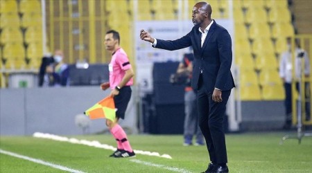 Eddie Newton ile yollar ayrıldı