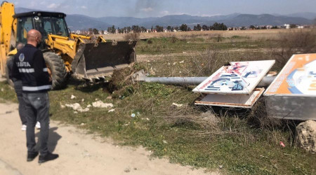Edremit Belediyesi görüntü kirliliğine müdahale ediyor