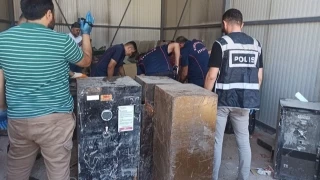 Enkazdan kartlan elik kasalar ald