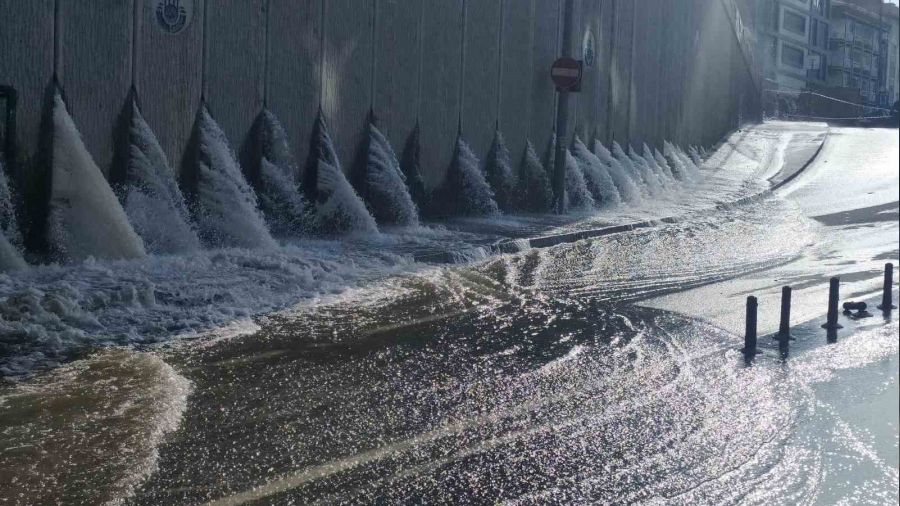 Ey�psultan'da �SK� borusu patlad�