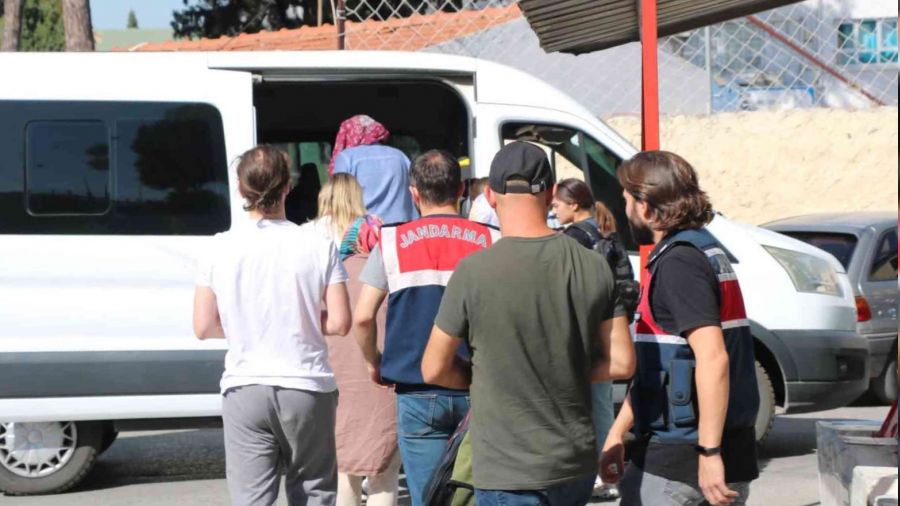 FET� san�klar�, Yunanistan'a ka�arken yakaland�