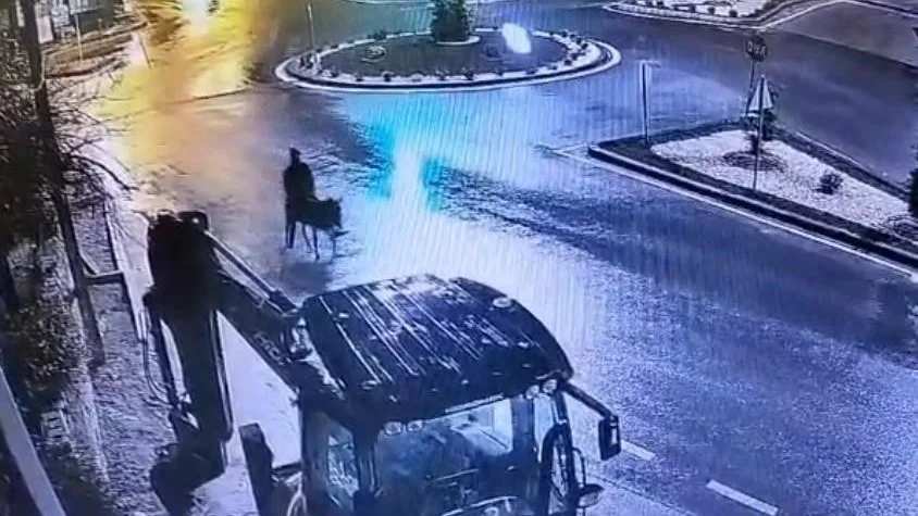 Forkliftle kuyumcuya girip eşekle kaçmıştı...