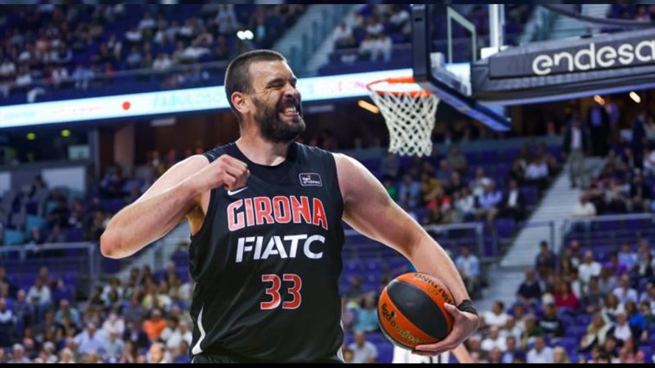 Gasol'un 33 numaral� formas� emekliye ay�rd�