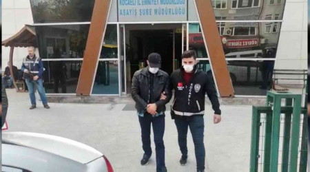Girdiği evden önce anahtarı sonra otomobili çaldı