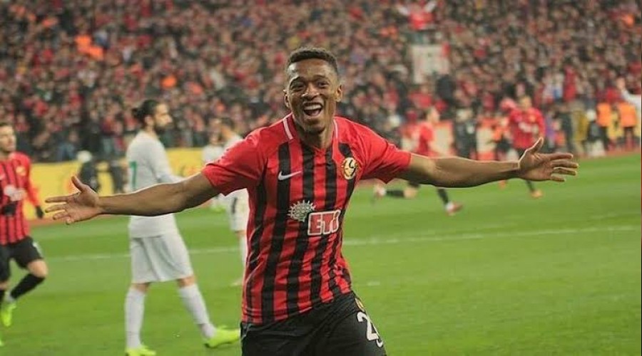 G.Saray'a transferi netleşmedi