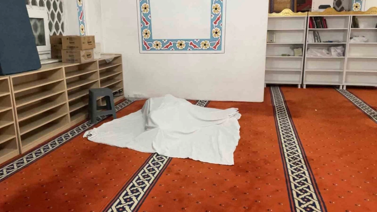 Güngören'de bir kişi camide ölü bulundu