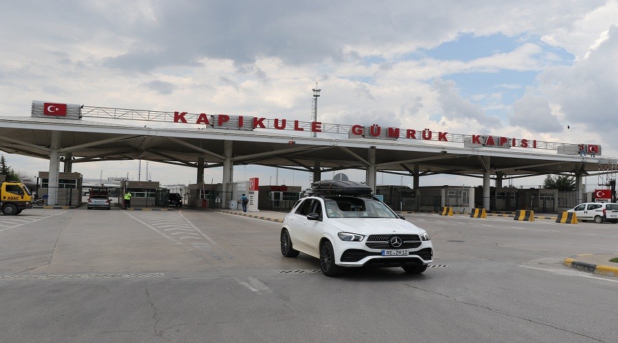 Gurbetçilerin korona resti!