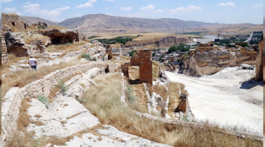 Hasankeyf Kalesi'ne tekneyle ulalacak