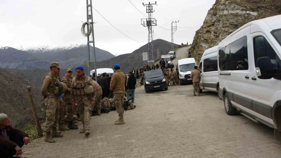 Hizan'da kaybolan minik Rabia i�in 250 ki�i g�rev ald�