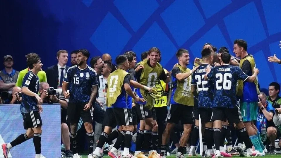 İngiltere'yi mağlup eden Arjantin finale yükseldi