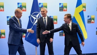 İsveç, NATO'nun resmen 32. üyesi oldu