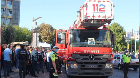 İtfaiyeci son yolculuğuna itfaiye aracıyla gitti