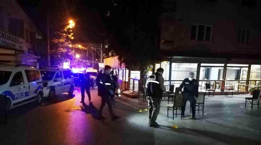 İzmir'de silahlı çatışma: 1 ölü, 4 yaralı