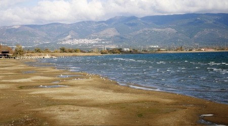 İznik Gölü'ndeki çekilme inceleniyor
