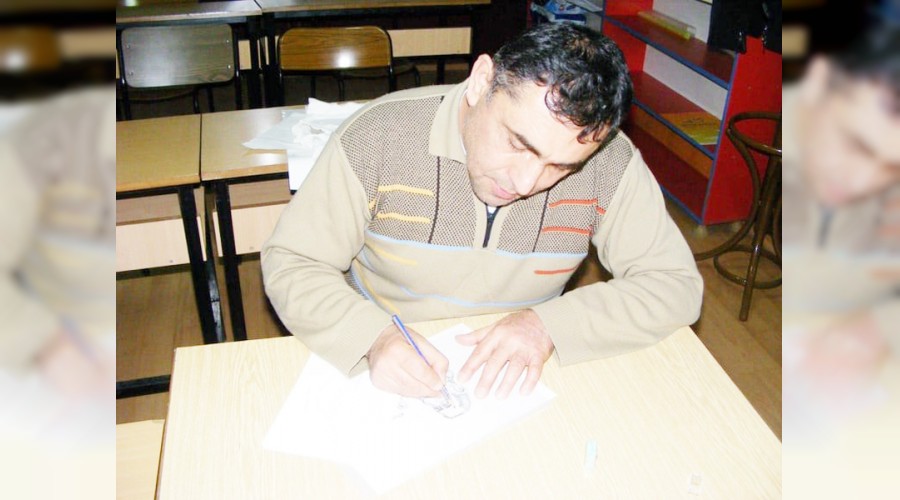 ‘Karikatür bir güldürü sanatı değil’
