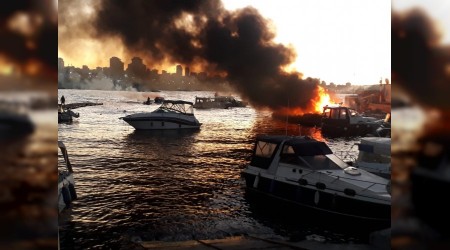 Kartal’da marinada 6 tekne yandı