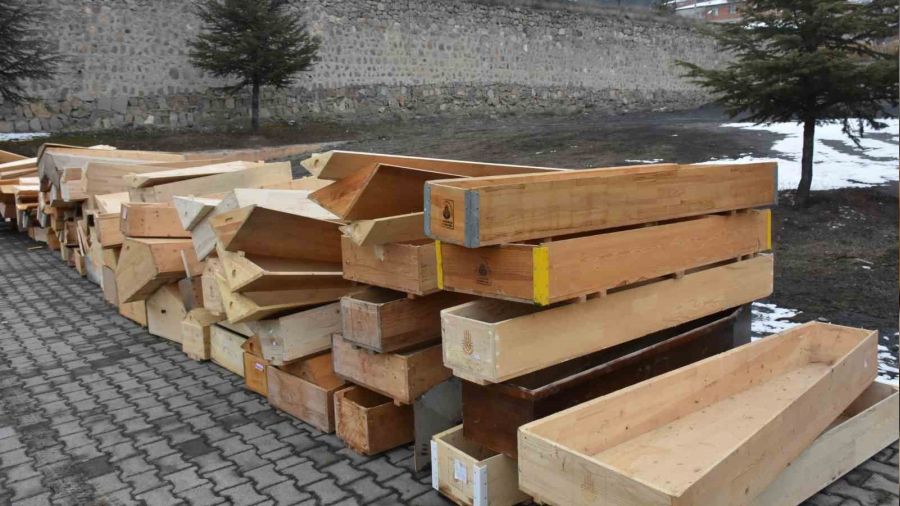 Kastamonu'dan deprem bölgesine 2 bin tabut