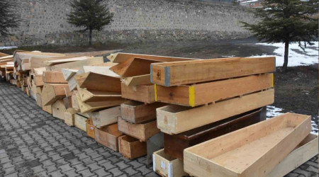 Kastamonu'dan deprem bölgesine 2 bin tabut