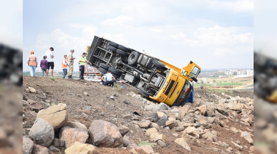 Kontrolden ��kan t�r devrildi