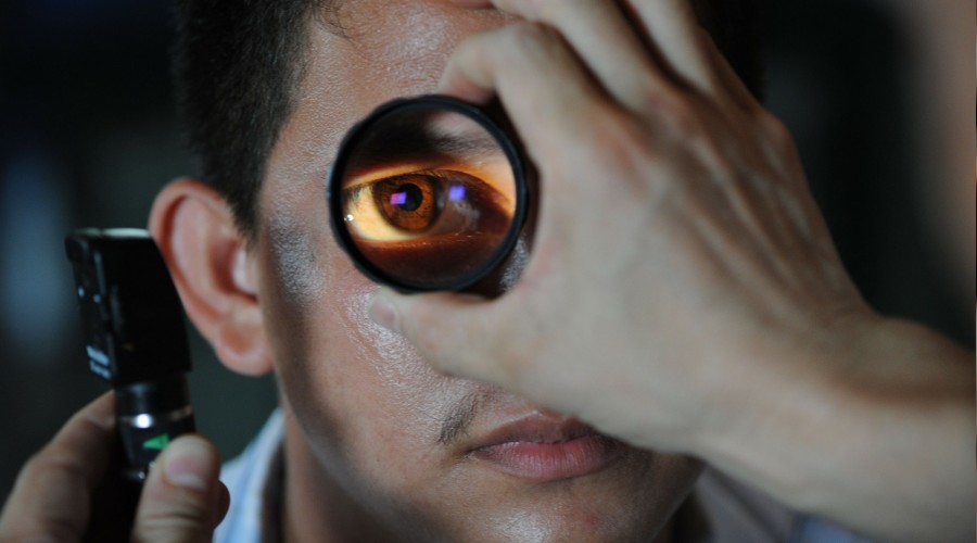 Koronavir�s g�zlerimizi nas�l etkiler?