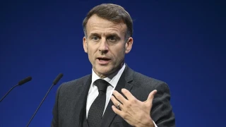 Macron: "H�rm�z Bo�az�'n�n askeri operasyonla a��lmas� fikri ger�ek�i de�il"