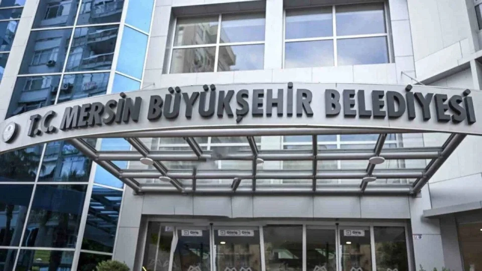Mersin B�y�k�ehir Belediyesi'ne operasyon