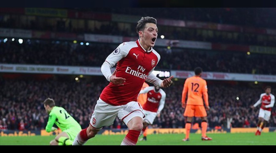 Mesut ve Mkhitaryan yolcu