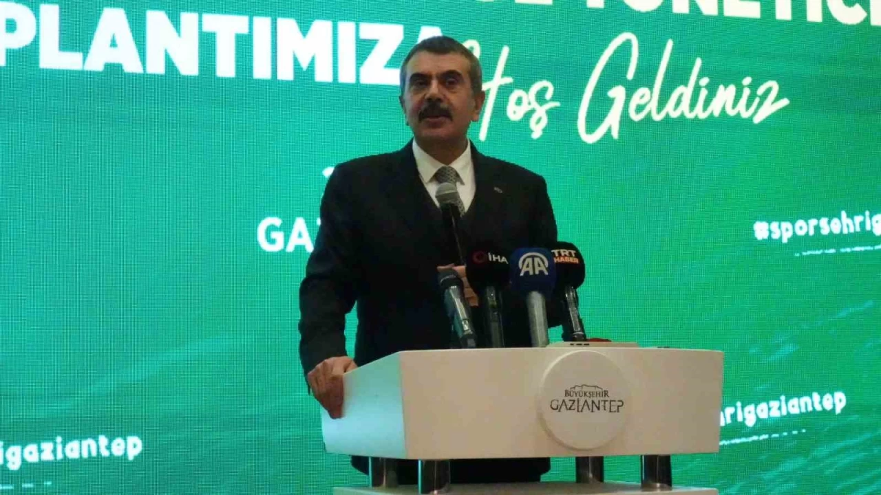 Milli Eğitim Bakanı Tekin'den müfredat açıklaması