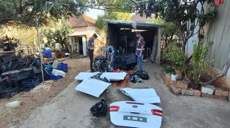 Muğla'dan çalınan otomobil Antalya'da bu halde bulundu