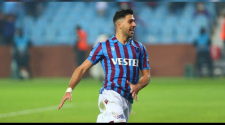 Orta saha Bakasetas, golcü Sörloth'u solladı