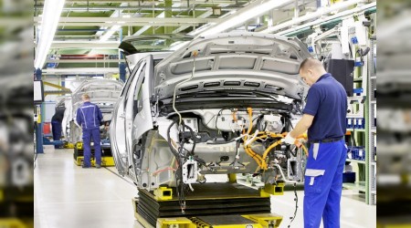 Otomotiv sektörü zorda