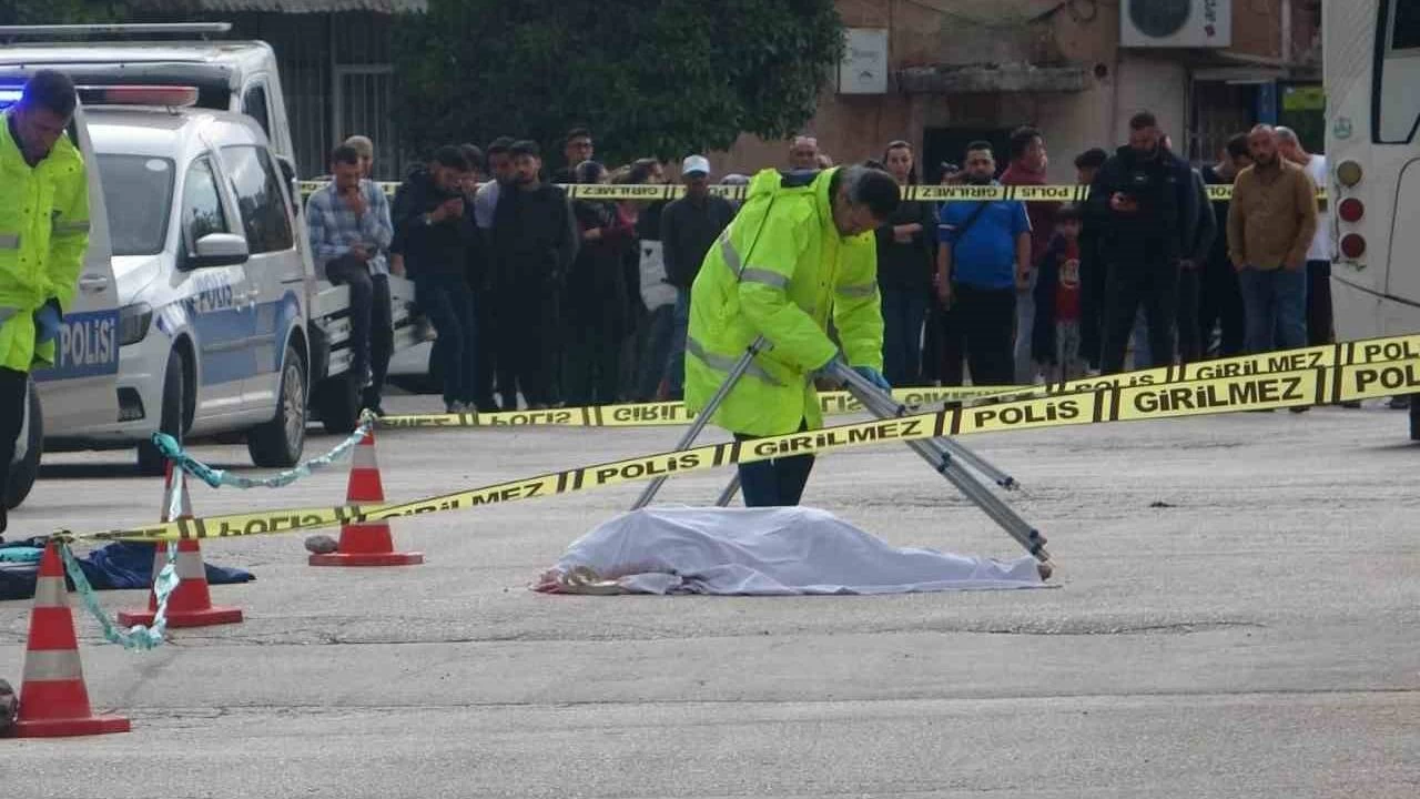 �zel halk otob�s�n�n �arpt��� ya�l� kad�n hayat�n� kaybetti