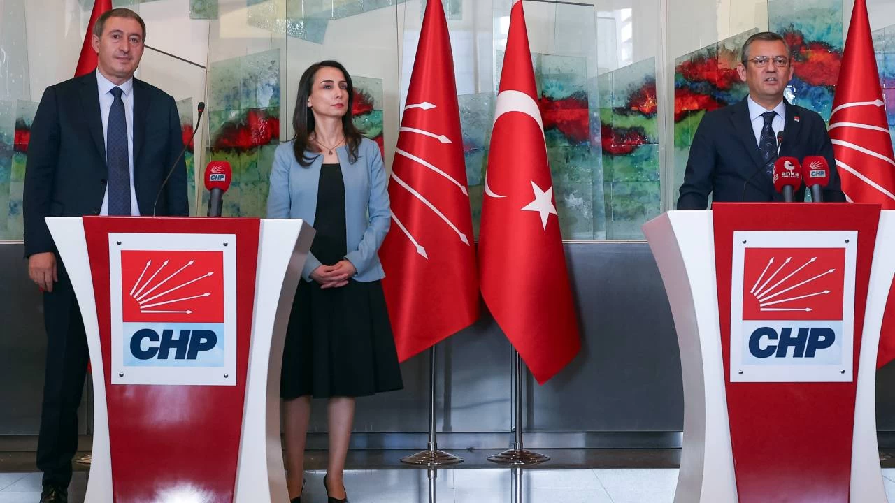 Özgür Özel, DEM Parti eş başkanlarını kabul etti: Kayyum siyasetini reddediyoruz