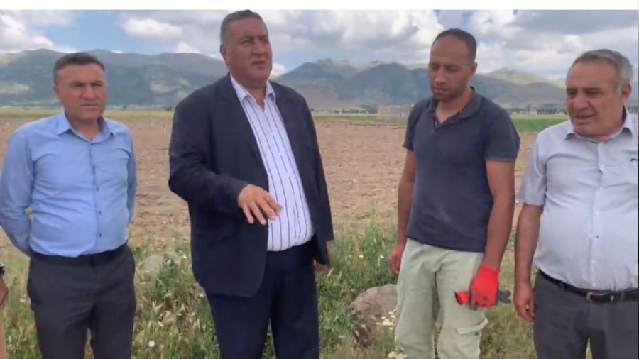 Patateste �retici ve t�ketici kaybetti